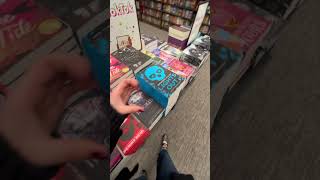 Bookstore vlog  can’t spend more than the cash I have [upl. by Beker]