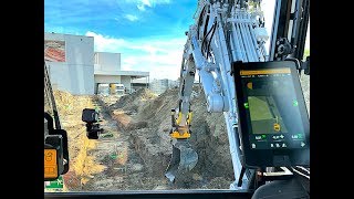 TRIMBLE EARTHWORKS GPS  ENGCON EC209 Tiltrotator [upl. by Yartnod]