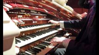 Richard Hills plays Tiger Rag on theatre organ [upl. by Iny878]