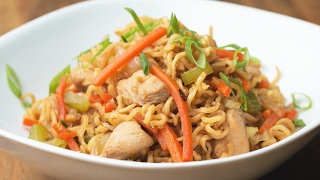 OnePot Chicken Chow Mein [upl. by Brigette]