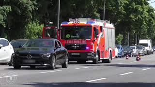 Unfall in Aufnahme LHF14001 verunfallt auf Einsatzfahrt  Berliner Feuerwehr》Feuerwache Moabit [upl. by Oiramad698]