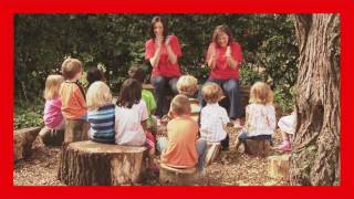 Makaton  ROW ROW ROW YOUR BOAT  Singing Hands [upl. by Oswell]