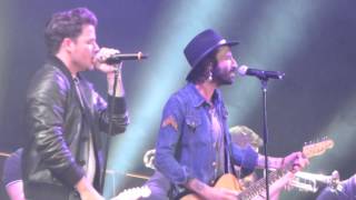 Dani Martin y Leiva Terriblemente cruel Madrid 22 05 14 [upl. by Melvena]