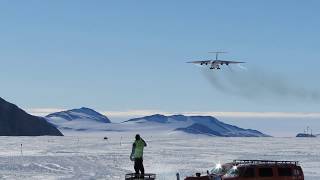 CRAZY Russian Ilyushin il76 Landing ICE RUNWAYCAUTION  LOUD ENGINES [upl. by Arised558]