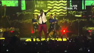 Macklemore amp Ryan Lewis  Cant hold us LIVE HD [upl. by Eissirk]