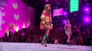 Neon Jungle  Trouble Live Victorias Secret Fashion Show 2013 [upl. by Orteip]