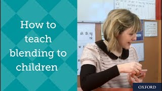 Read Write Inc Phonics Ruth Miskin on how to teach blending to children [upl. by Nilyarg]