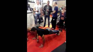 Record de pompe Au salon de fitness a paris 250 [upl. by Marsiella]