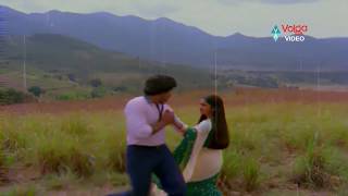 Abhilasha Songs  Urakalai Godavari  Chiranjeevi Radhika Sarathkumar [upl. by Nerland]