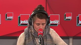 Nawell Madani retourne en Algérie [upl. by Cher]