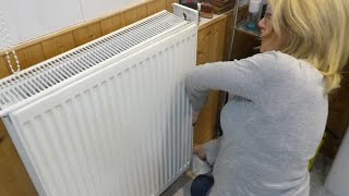 Jan shows how to remove radiator covers to clean the dust out [upl. by Lebisor]