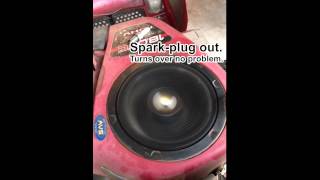 Briggs amp Stratton Motor Problem Wont start  18hp [upl. by Orgalim]