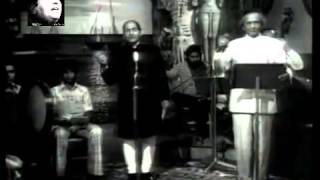 O Duniya Ke Rakhwale  Mohammad Rafi Live With Naushadmp4 [upl. by Nevs387]