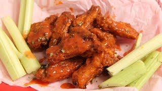 The Best Restaurant Style Buffalo Wings [upl. by Tingley]