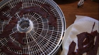 Making Beef Jerky With a Nesco Dehydrator FD75PR [upl. by Nylrats]